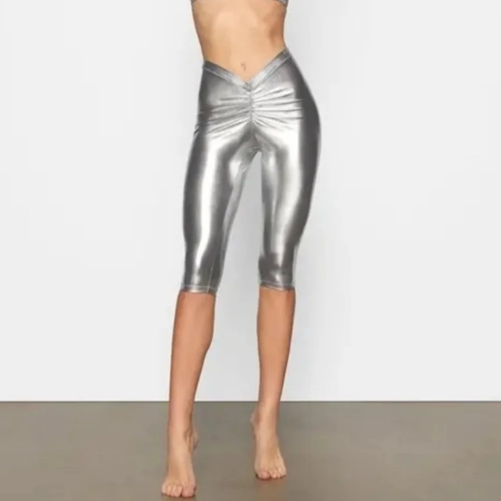 NWT SKIMS Metallic Swim V Waist Pant Size XXS Nickel